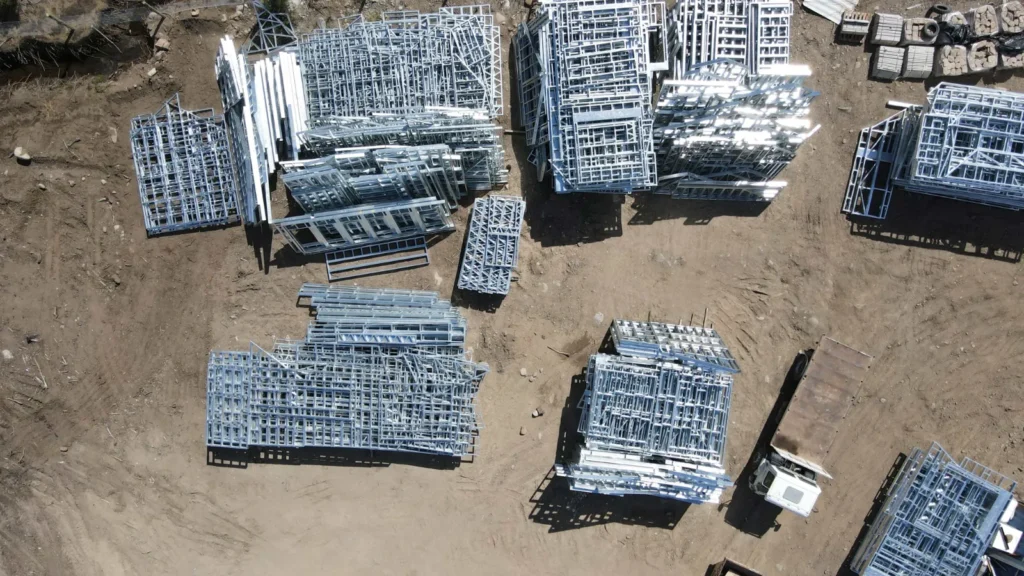 Paneles de Steel Frame armados en fábrica, listos para el montaje en obra